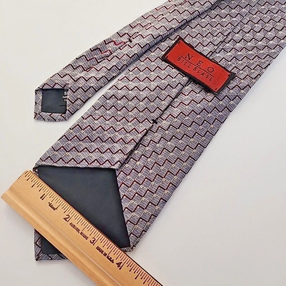 Neo Bill Blass Gray Geometric Silk Necktie - USA - Like New
